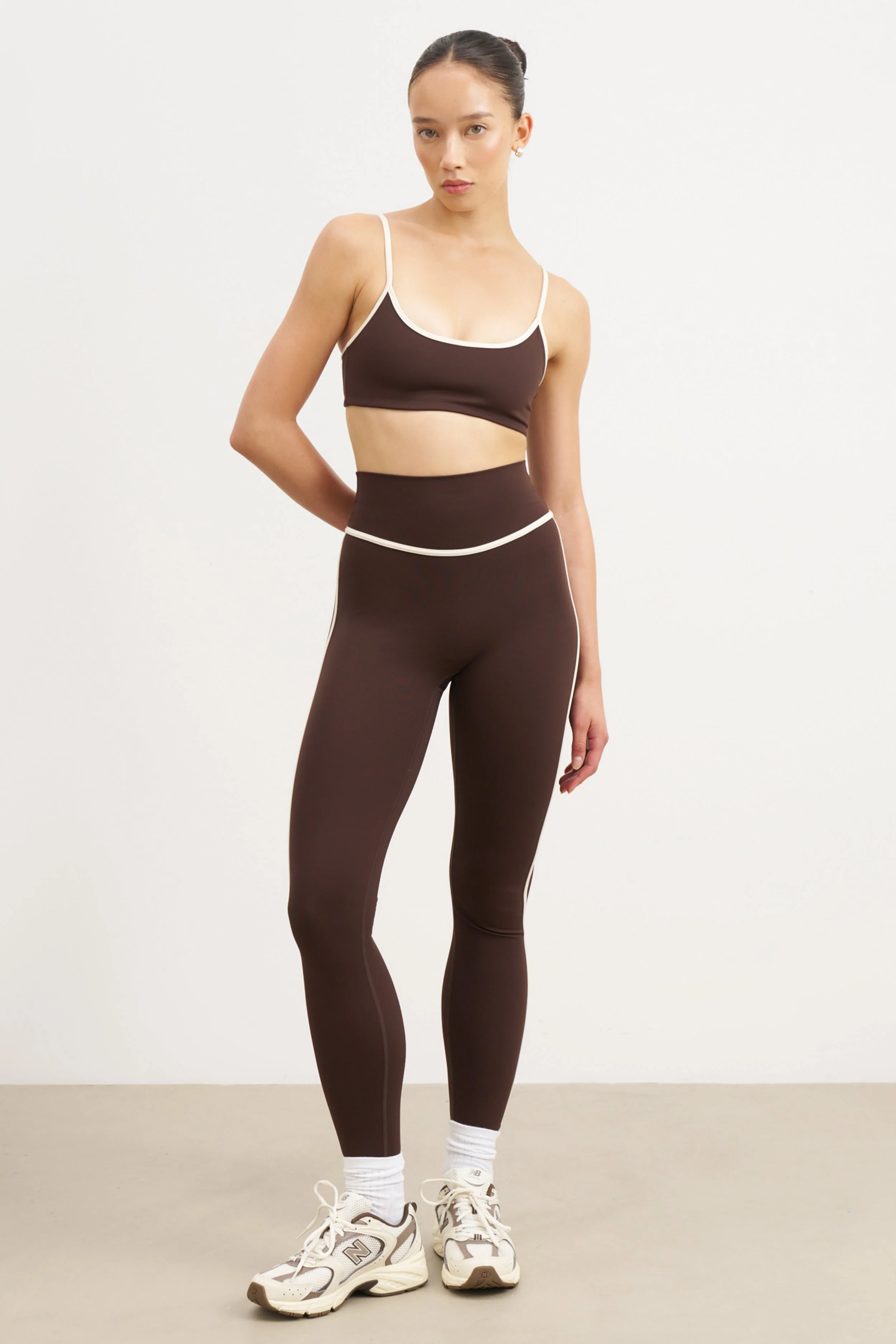 Base Contrast Trim Leggings - Carob/Tofu - Image 4