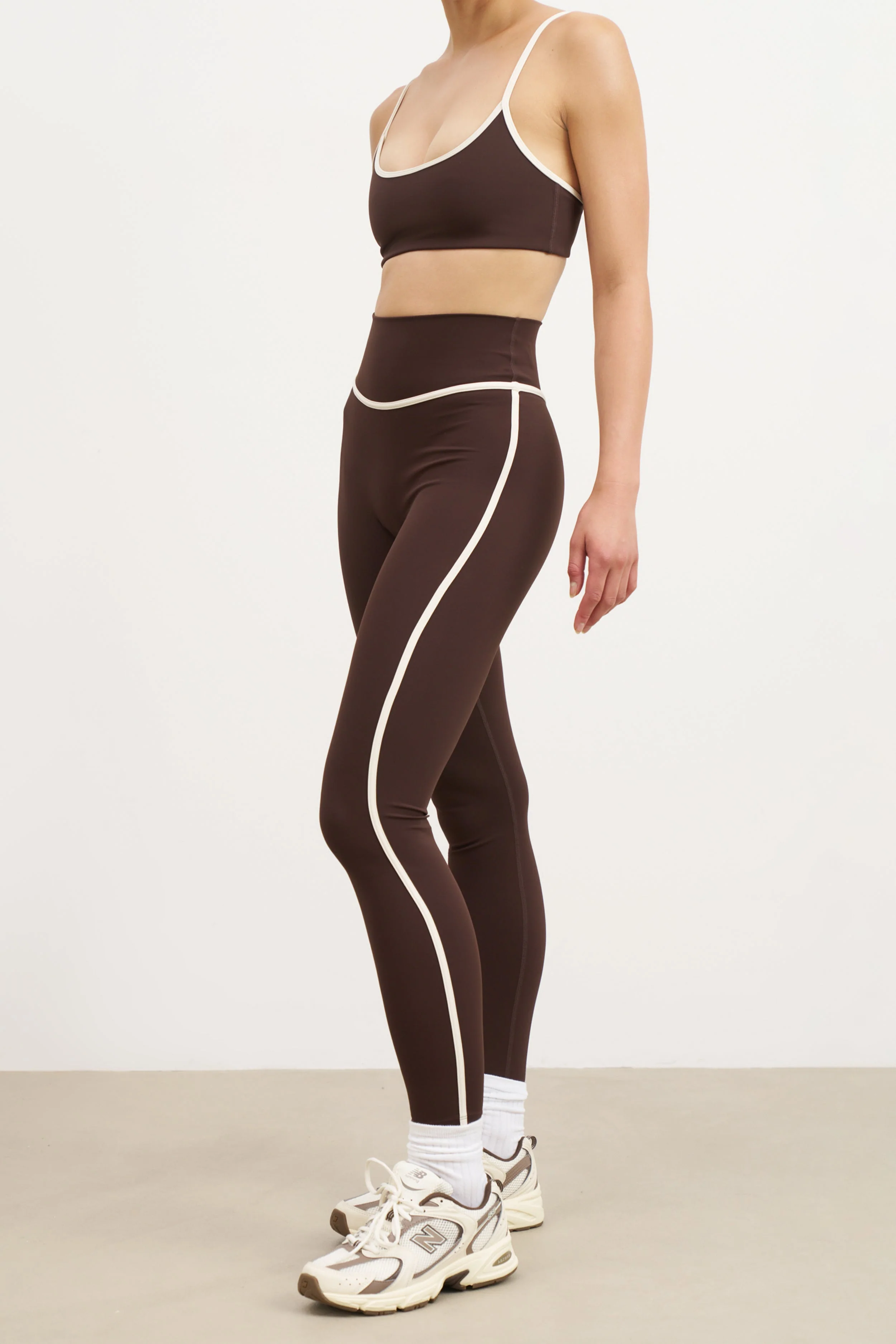 Base Contrast Trim Leggings - Carob/Tofu - Image 5