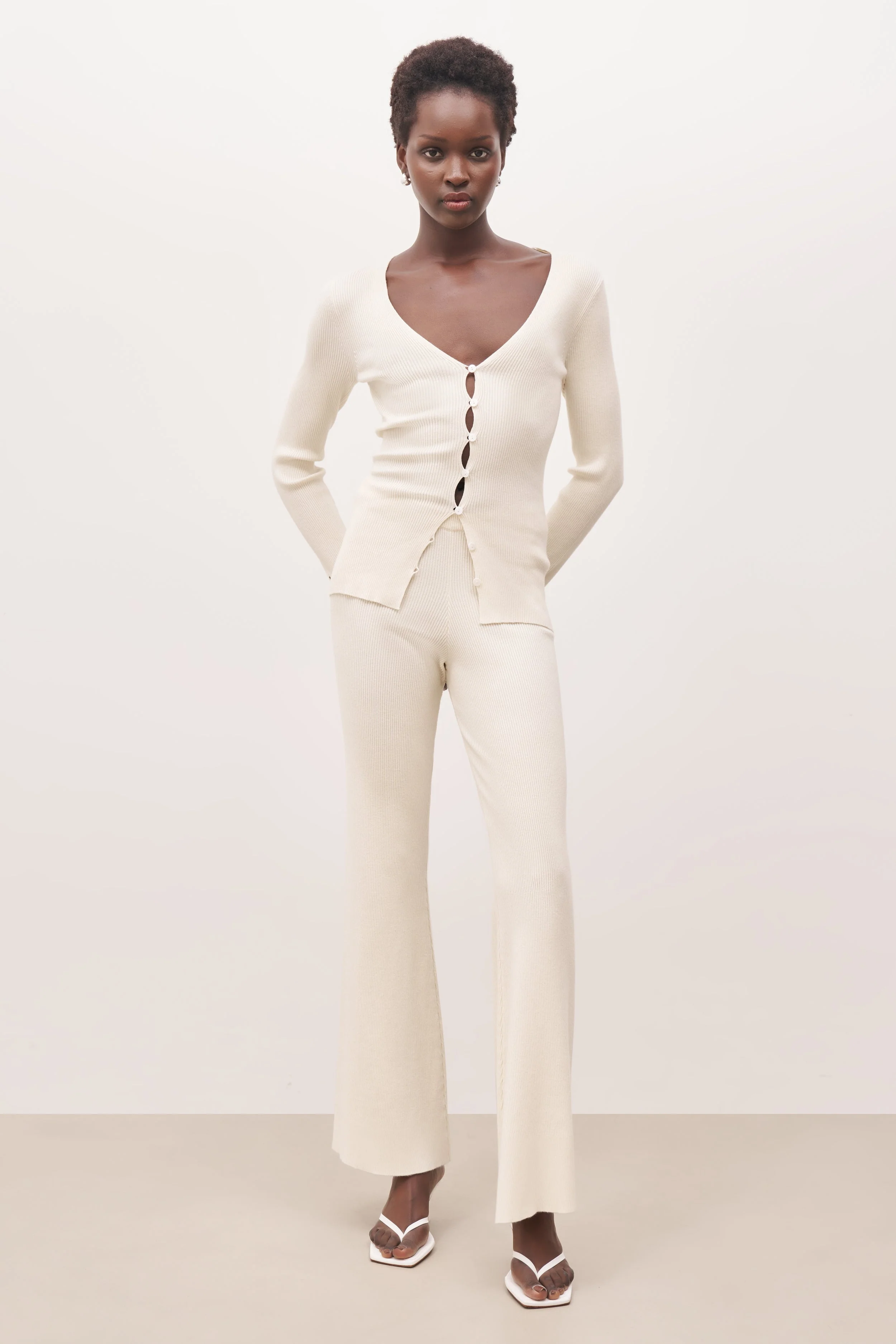 V Neck Ribbed Knit Cardigan - Cream - Image 3